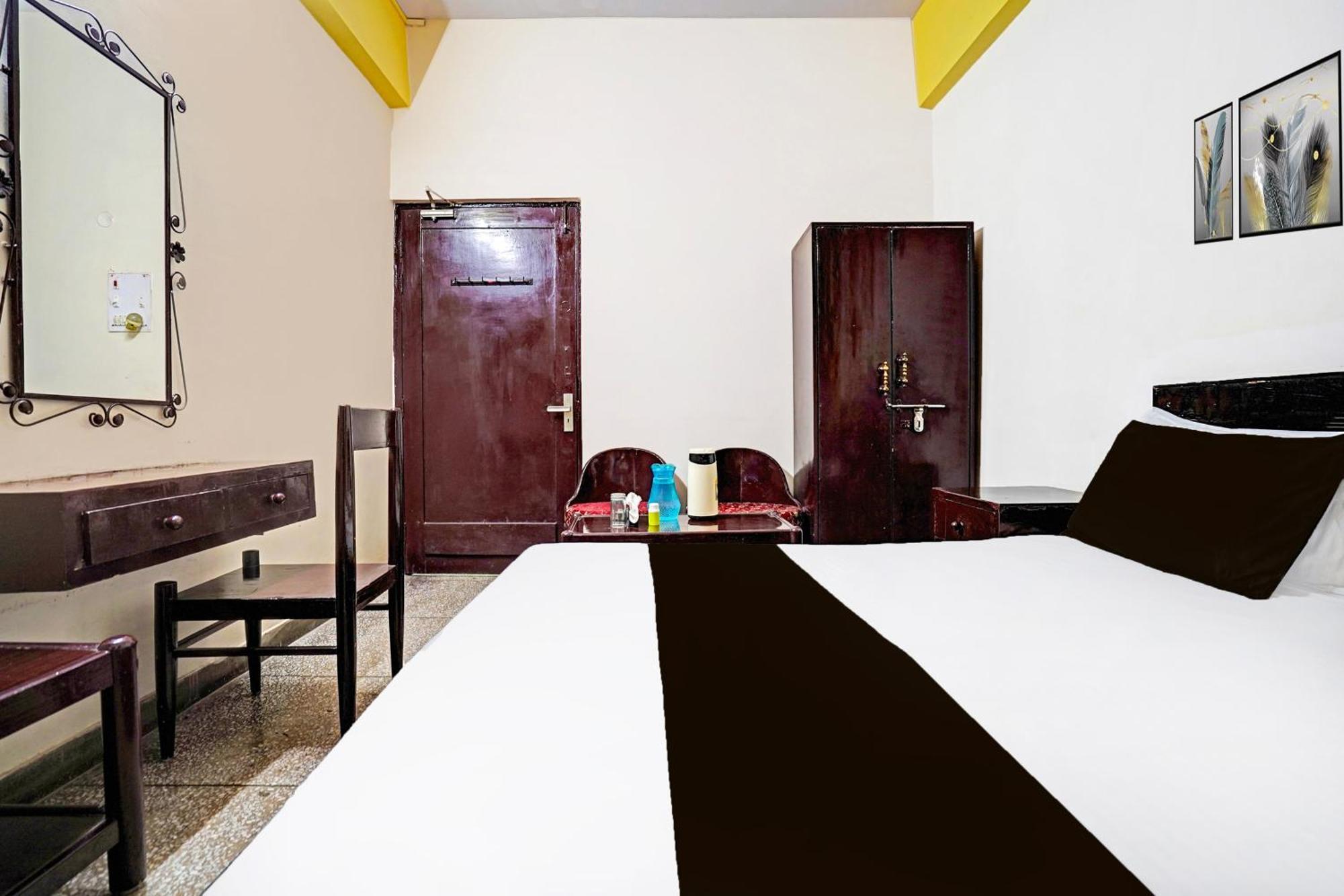 Hotel O Raj Mahal Kanpur Esterno foto