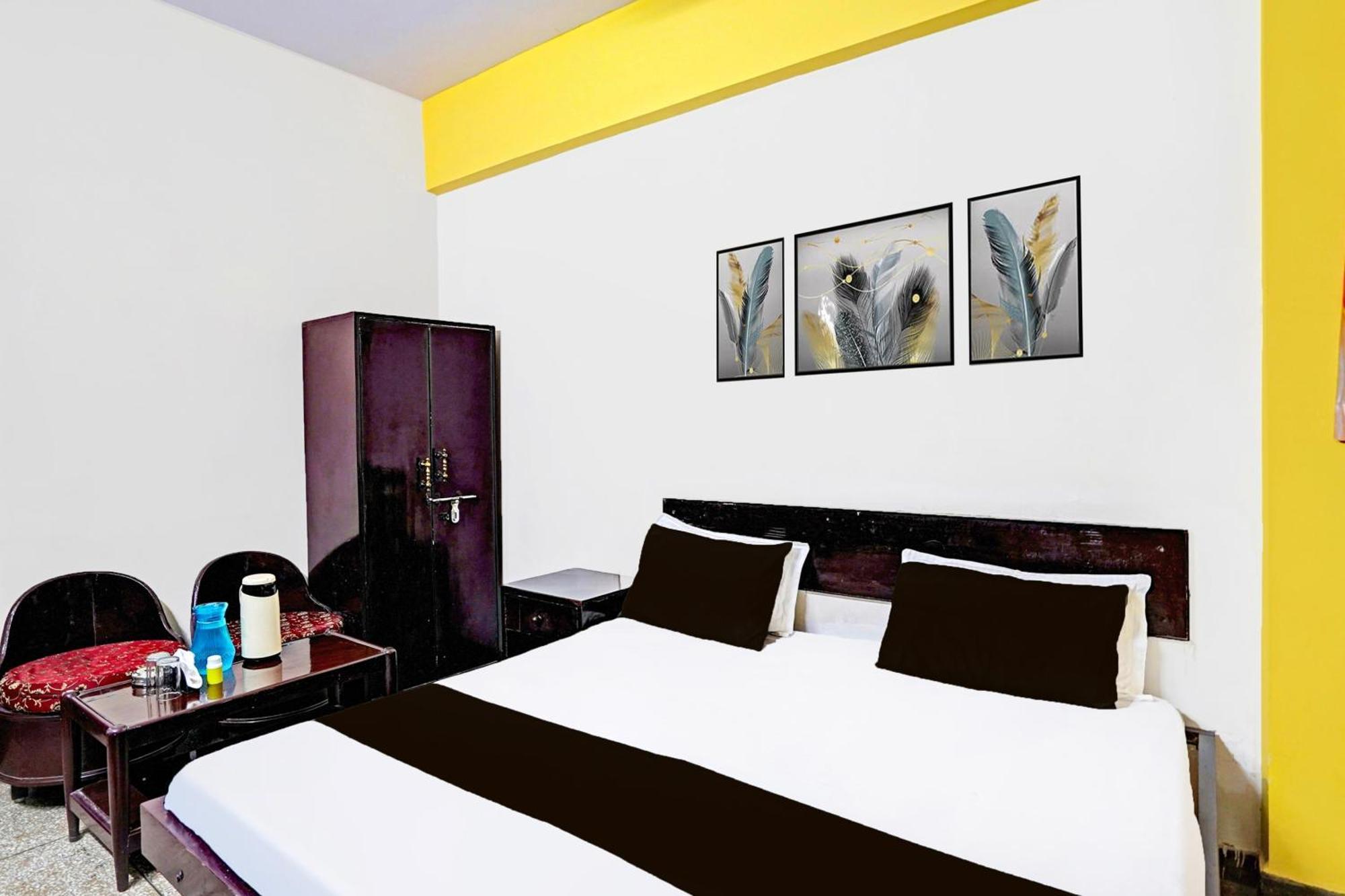 Hotel O Raj Mahal Kanpur Esterno foto