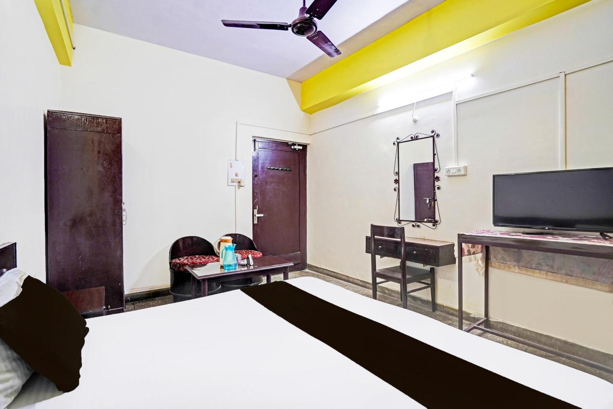 Hotel O Raj Mahal Kanpur Esterno foto