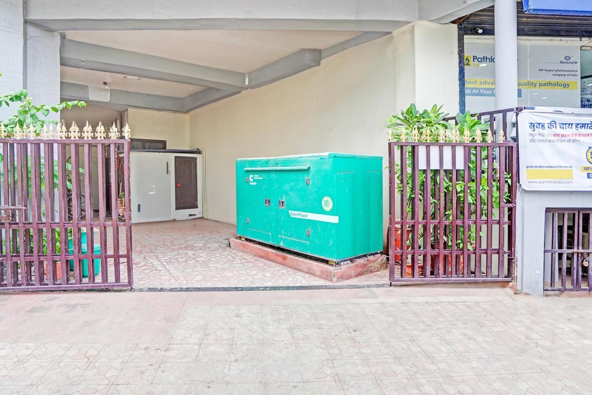 Hotel O Raj Mahal Kanpur Esterno foto
