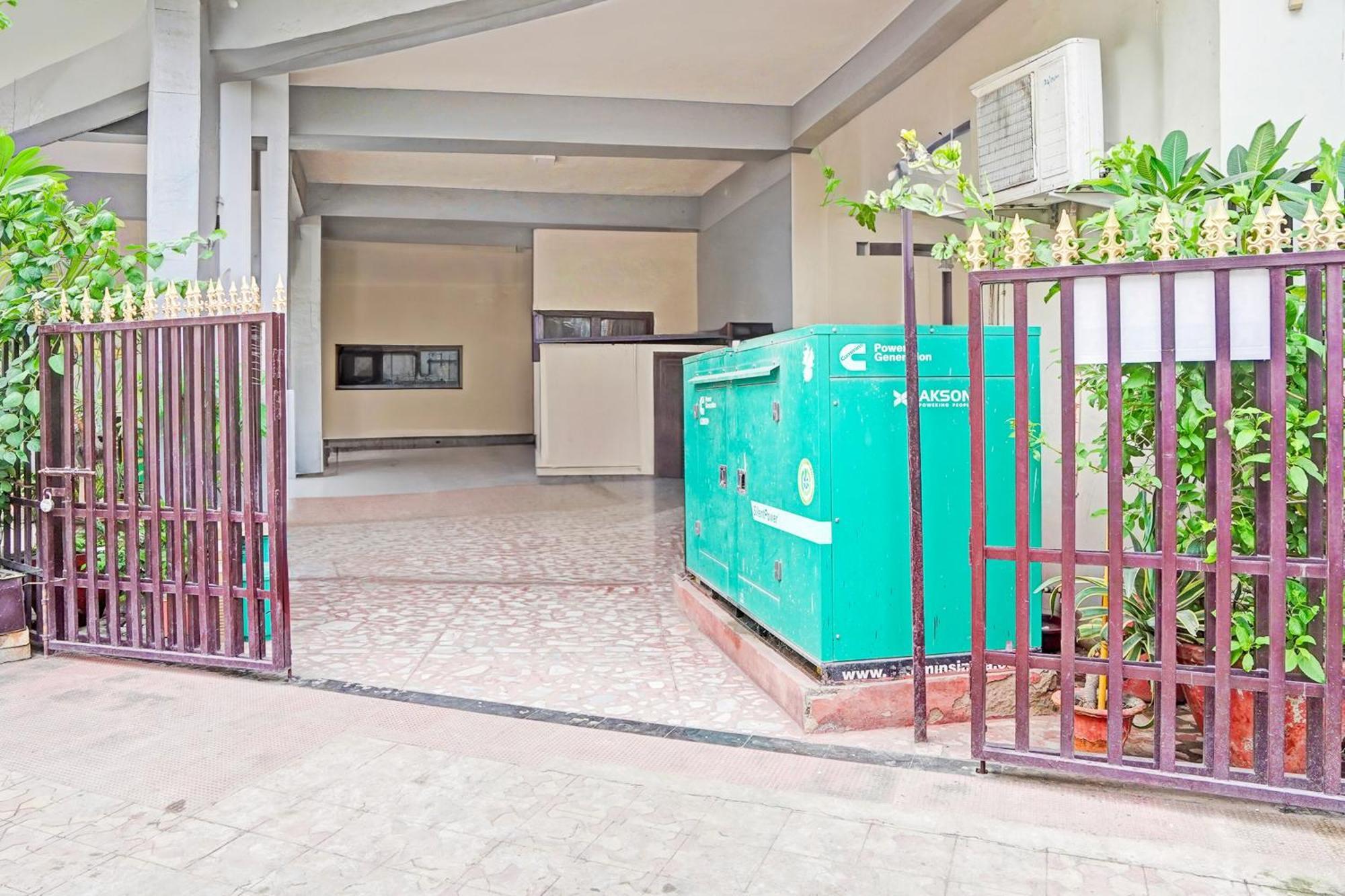 Hotel O Raj Mahal Kanpur Esterno foto
