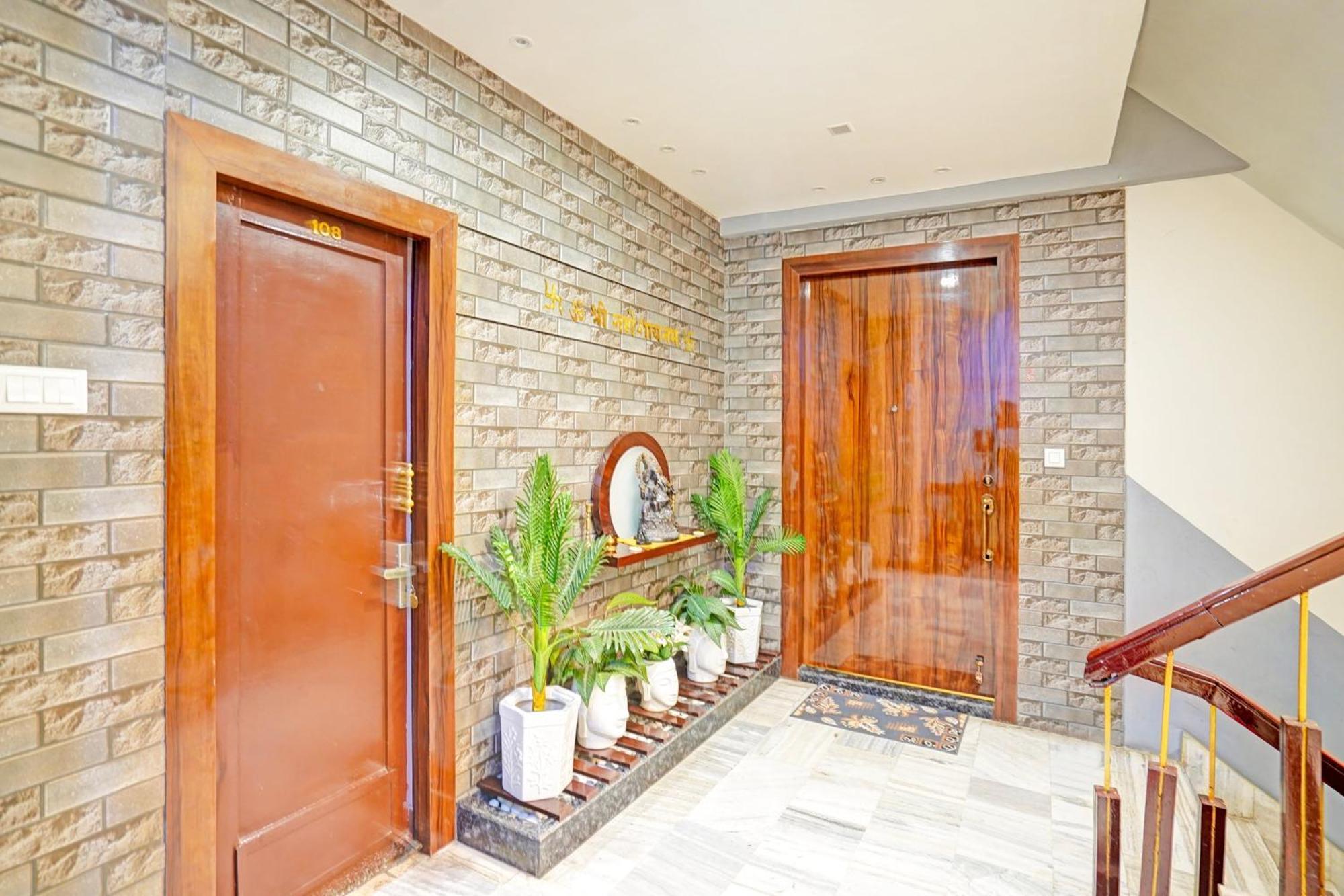 Hotel O Raj Mahal Kanpur Esterno foto